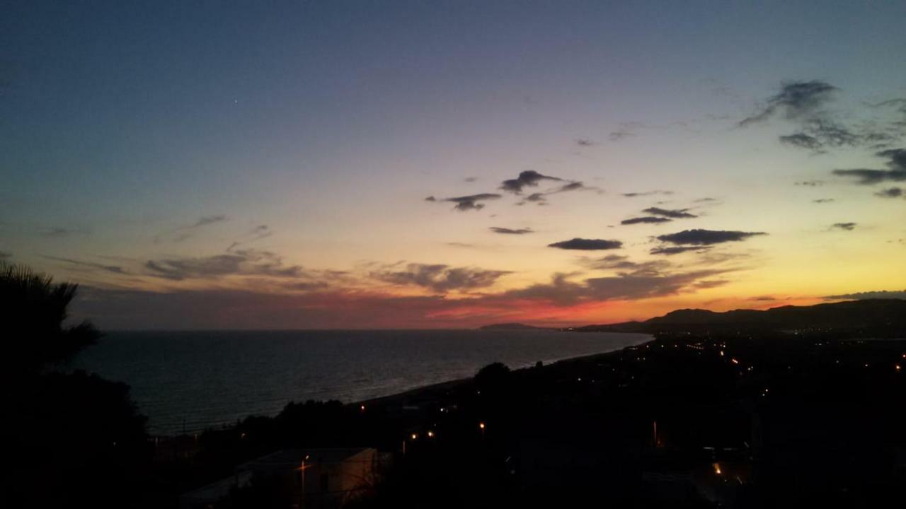 Villetta Sullo Scoglio Gela Buitenkant foto